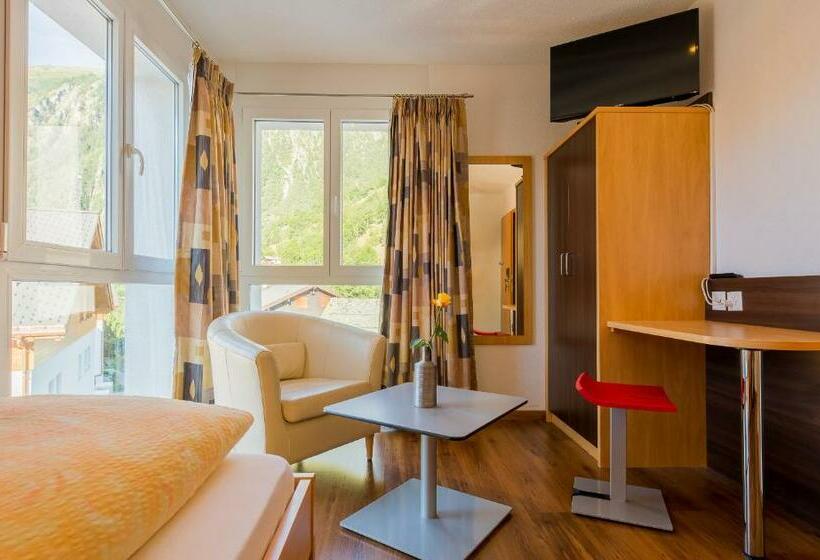 חדר סטנדרט יחיד, Blattnerhof