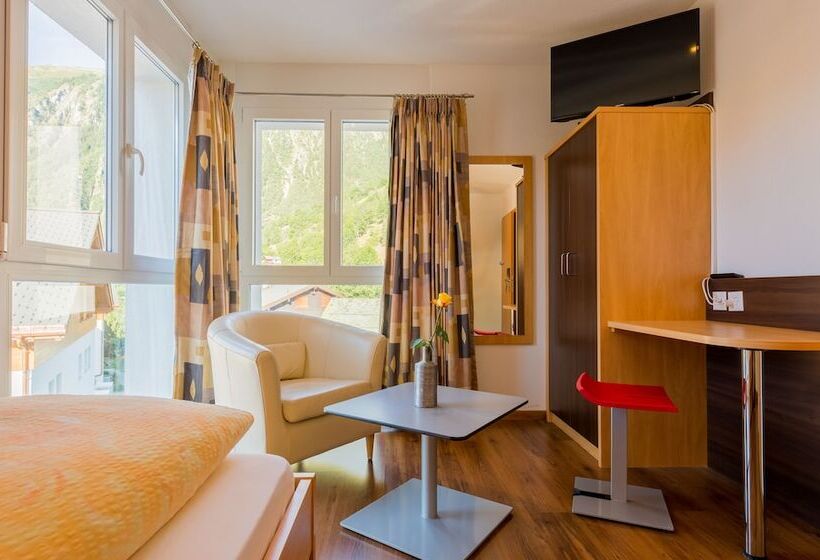 חדר סטנדרט יחיד, Blattnerhof