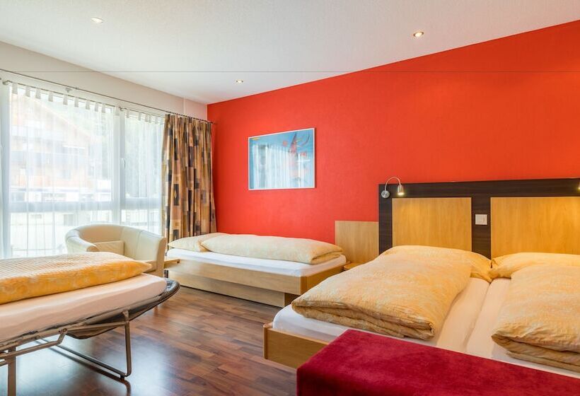 חדר סופריור, Blattnerhof