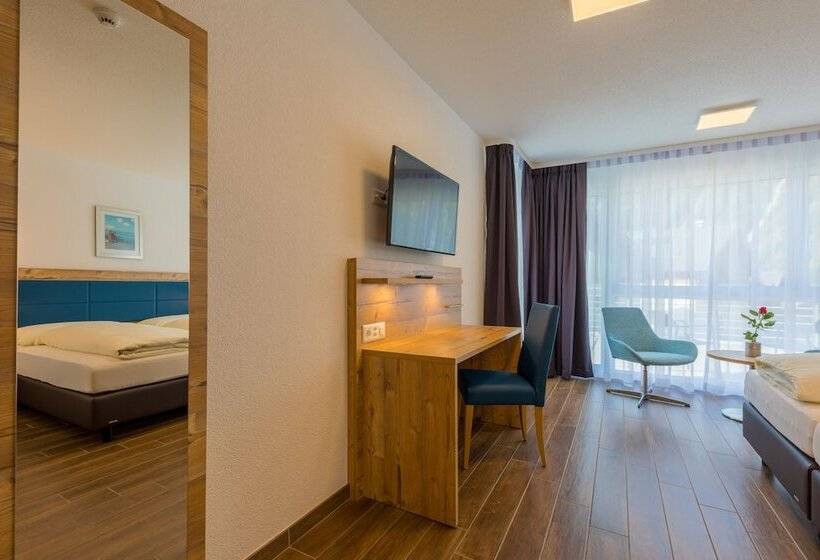 Номер Deluxe, Blattnerhof