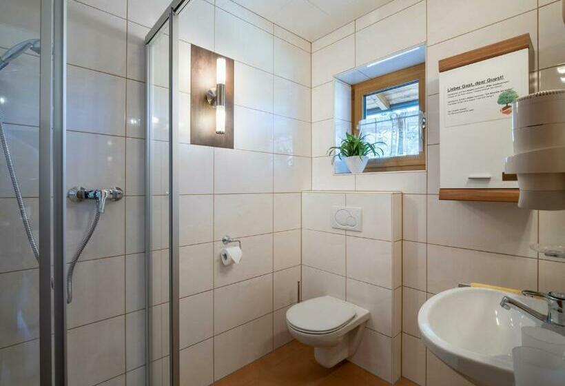 2 Sovrums Lägenhet, Haus Daniela