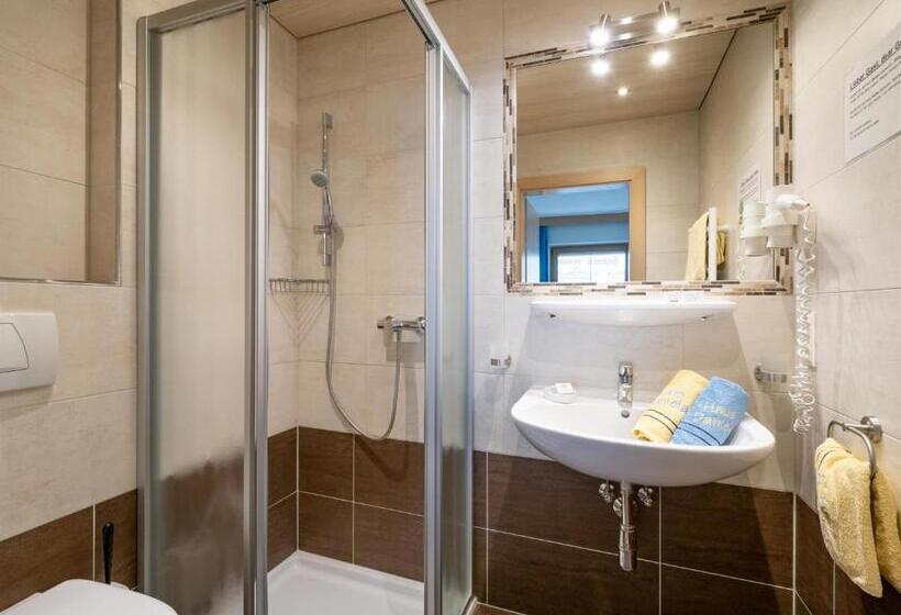 3 Sovrums Lägenhet, Haus Daniela