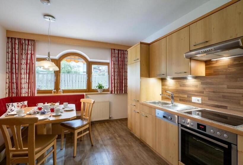 3 Sovrums Lägenhet, Haus Daniela