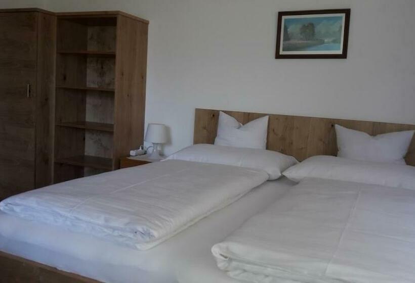 חדר סטנדרט עם מרפסת, Haus Dorfblick