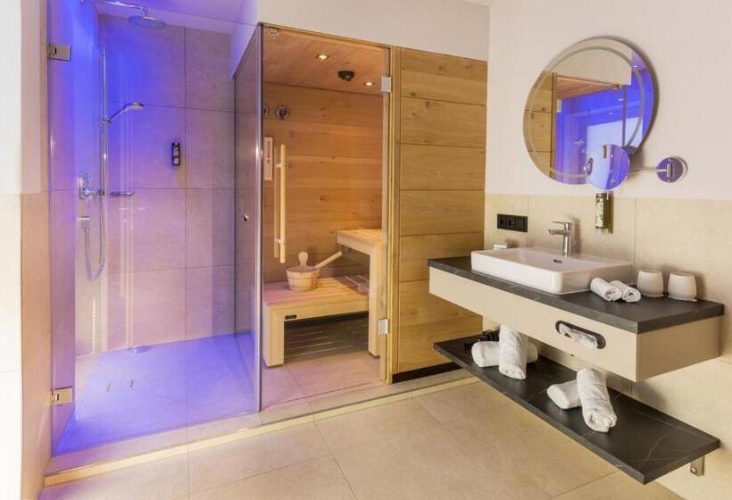 シティビュースイート, Hennersberg