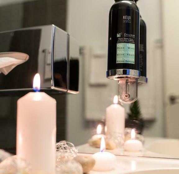 标准间, De La Source