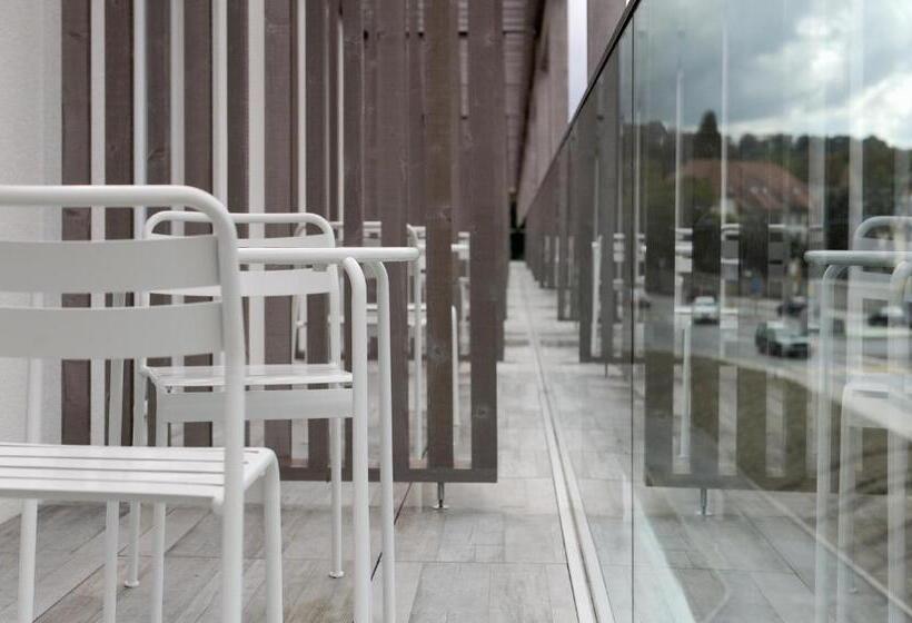 标准间, De La Source