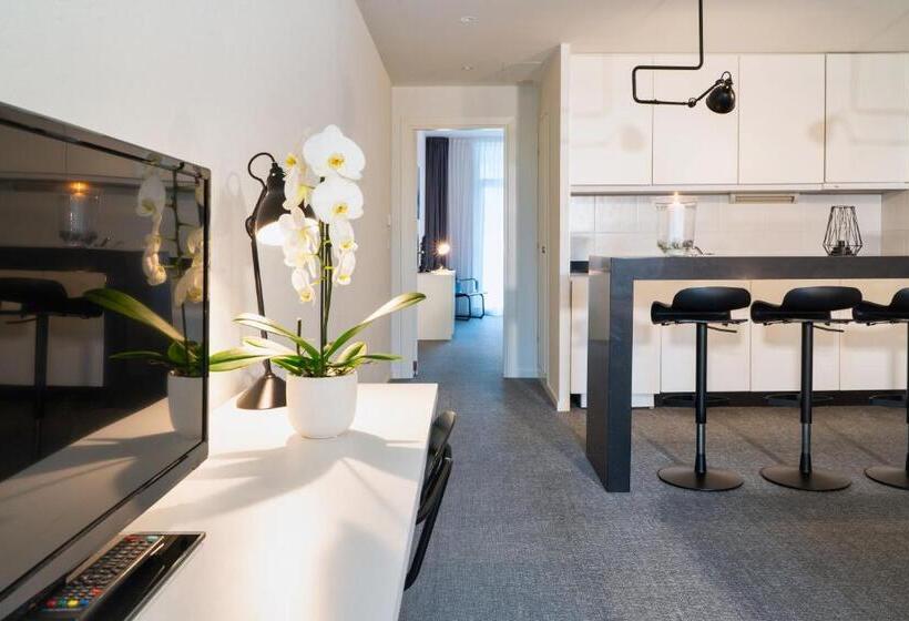 家庭工作室, De La Source