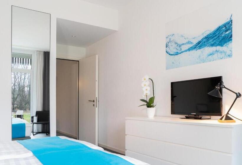 家庭工作室, De La Source