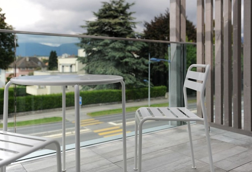 标准间, De La Source