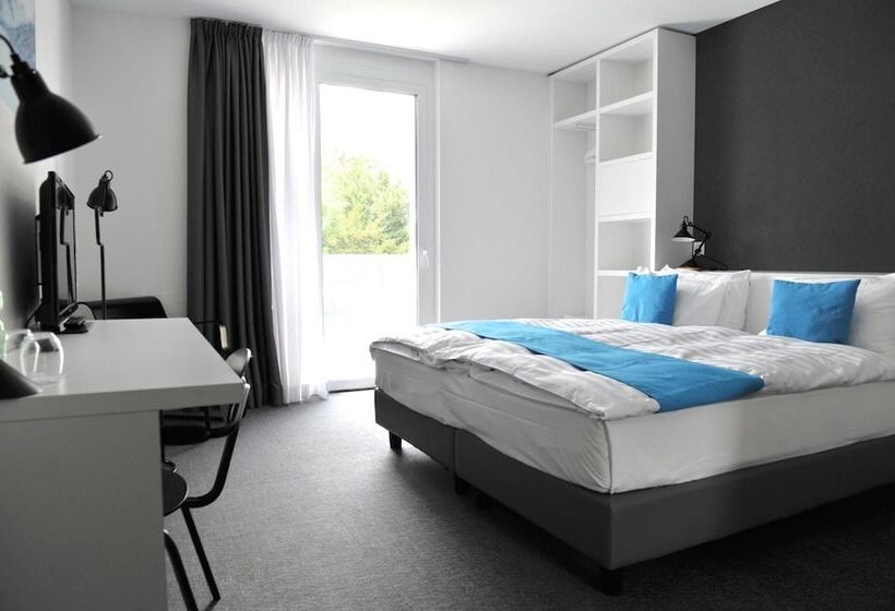 高级大房间, De La Source