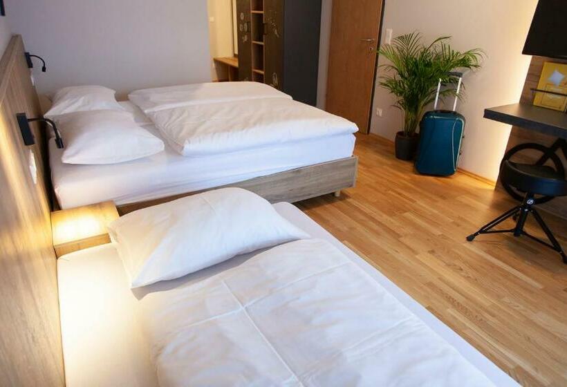 Номер Стандарт Трехместный, Jufa Hotel Erlaufsee