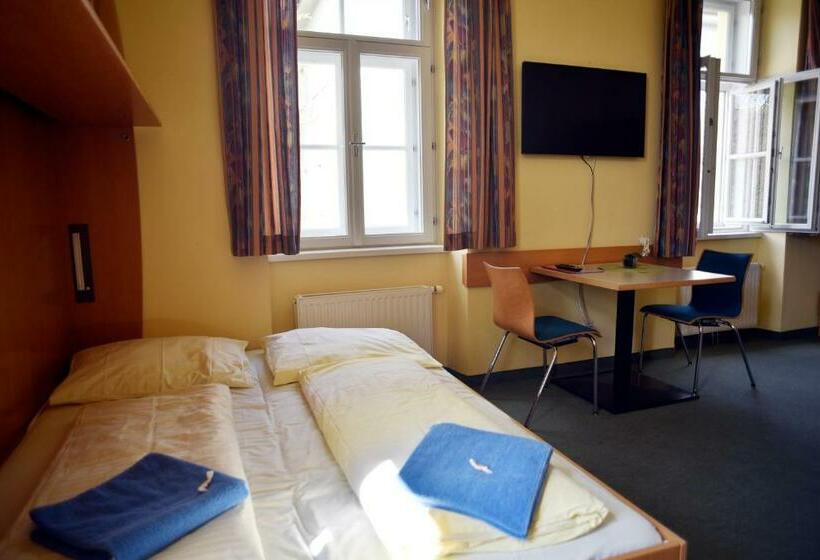 غرفة قياسية, Junges Hotel Tulln