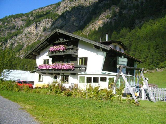 Appartamento 1 Camera da Letto con Balcone, S'jechlas