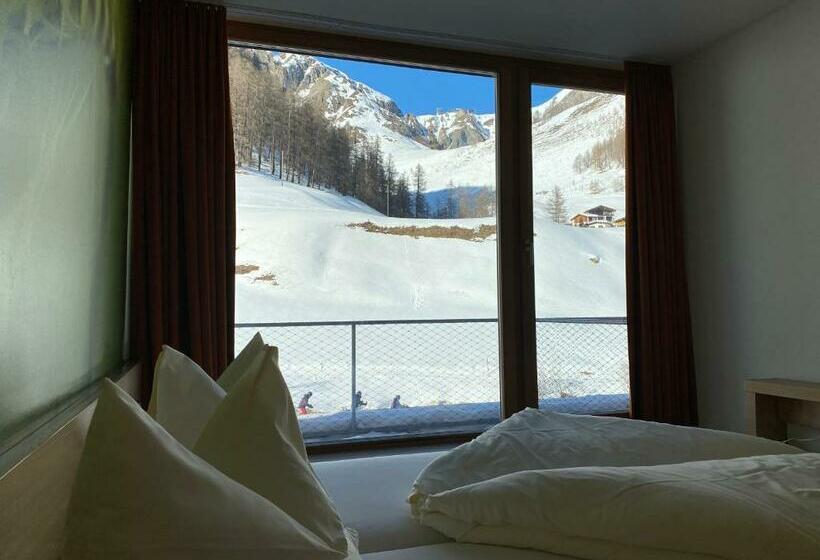 スタンダードトリプルルーム, Smart