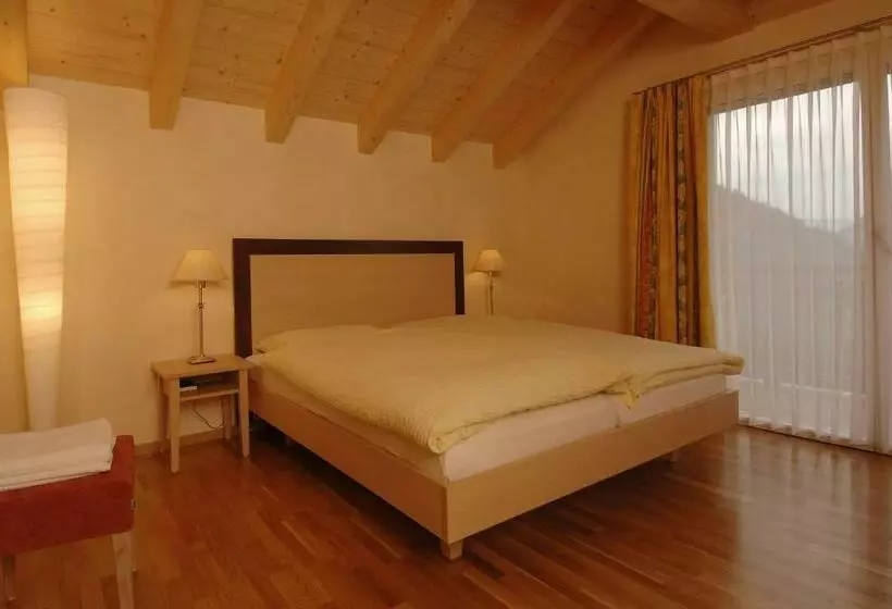 اتاق استاندارد با بالکن, Viktoria Leukerbad Therme