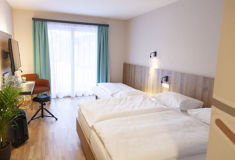 Номер Стандарт Трехместный, Jufa Hotel Erlaufsee