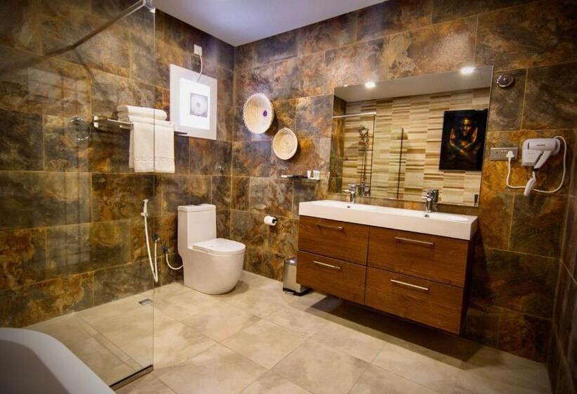 Deluxe Suite King Bed, Coastline Resort