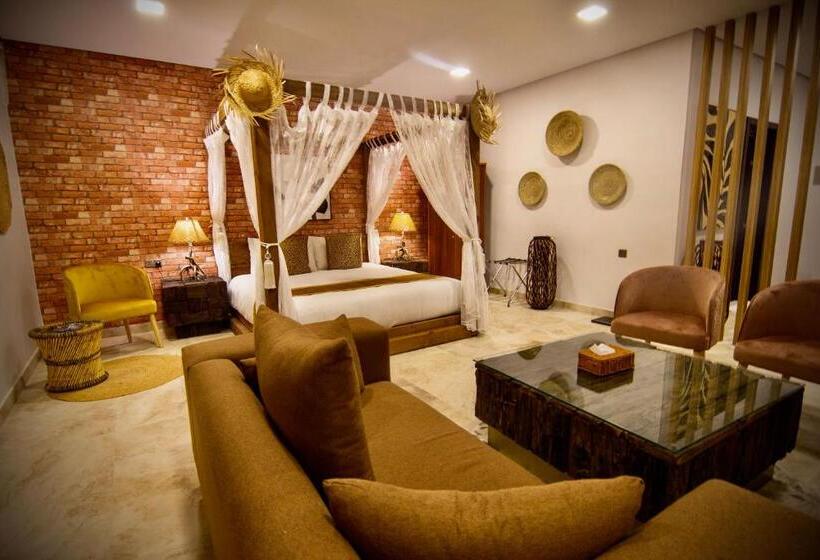 Deluxe Suite King Bed, Coastline Resort