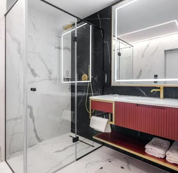 Deluxe-sviitti, Golden Queen Deluxe Jacuzzi Apartments   Old Town
