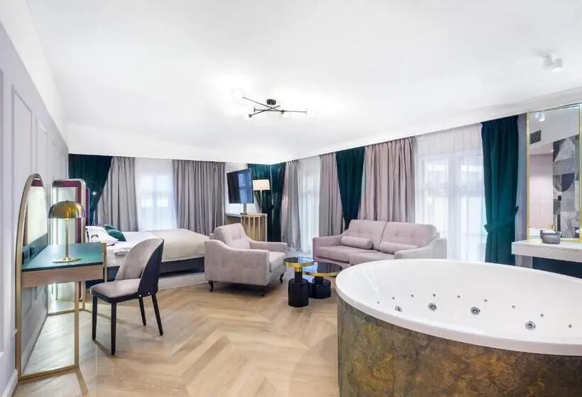Deluxe-sviitti, Golden Queen Deluxe Jacuzzi Apartments   Old Town