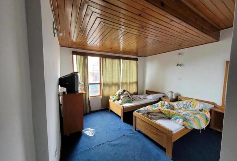 디럭스 룸, Jd House, Tawang