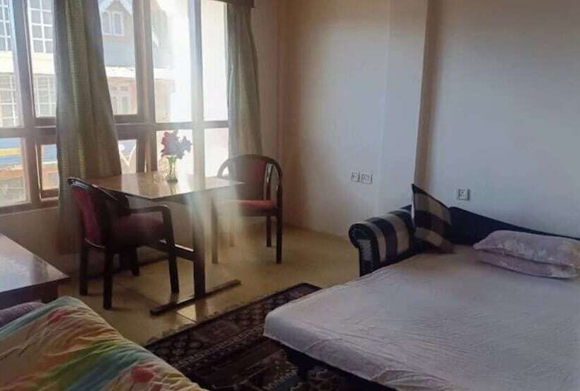 디럭스 룸, Jd House, Tawang