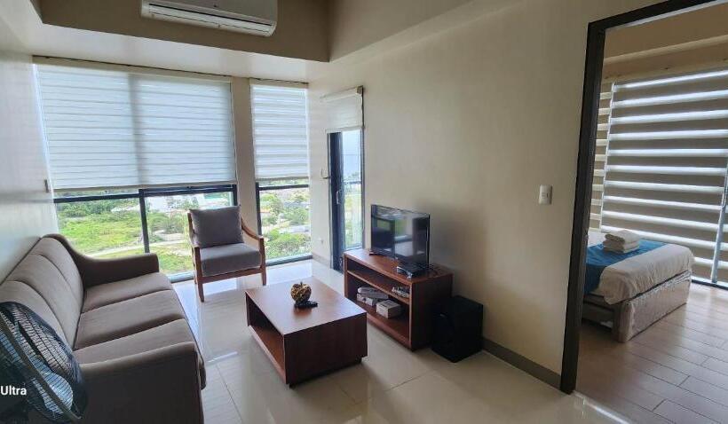 Quarto Familiar Vista Mar, Mactan Newtown Condo By Ejb