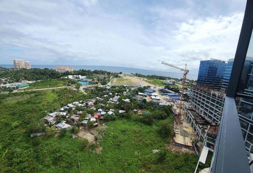 Familjerum Havsutsikt, Mactan Newtown Condo By Ejb
