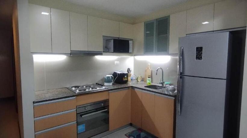 Estúdio Estandar com Sacada, Mactan Newtown Condo By Ejb