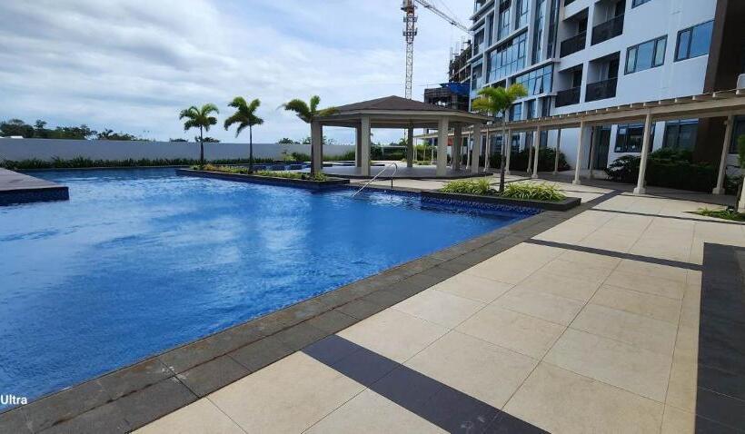 Familjerum Havsutsikt, Mactan Newtown Condo By Ejb