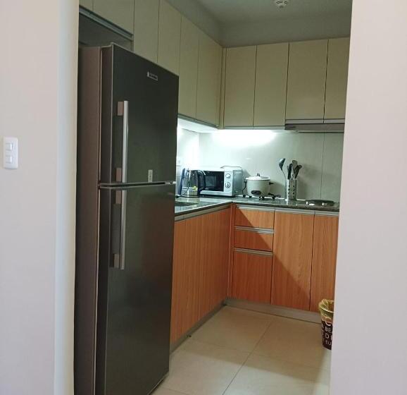 Standard Studio med Balkong, Mactan Newtown Condo By Ejb