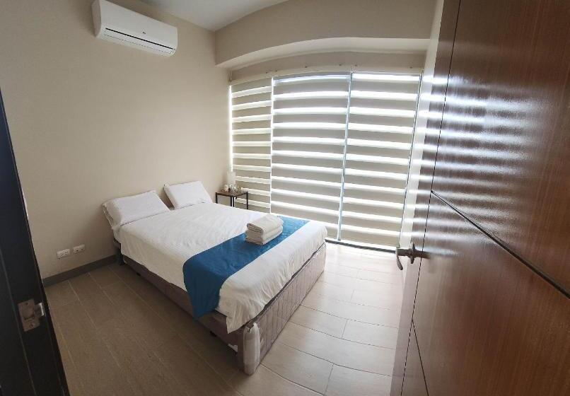 Quarto Familiar Vista Mar, Mactan Newtown Condo By Ejb