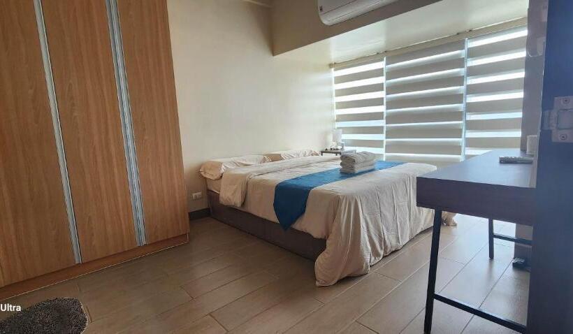 Familjerum Havsutsikt, Mactan Newtown Condo By Ejb