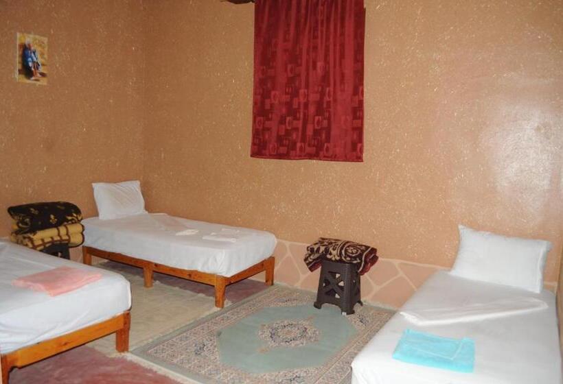 베이직 3인 룸, Chez Manar