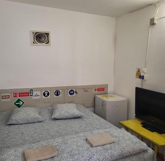 اتاق اکونومی, Gara De Nord Banat 4 You