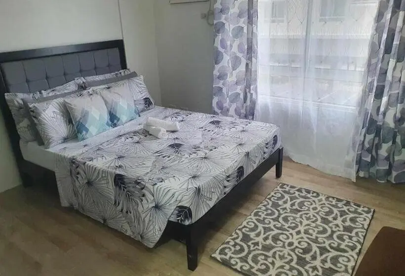 スタンダードスタジオ, Bacolod Mesavirre Condominium
