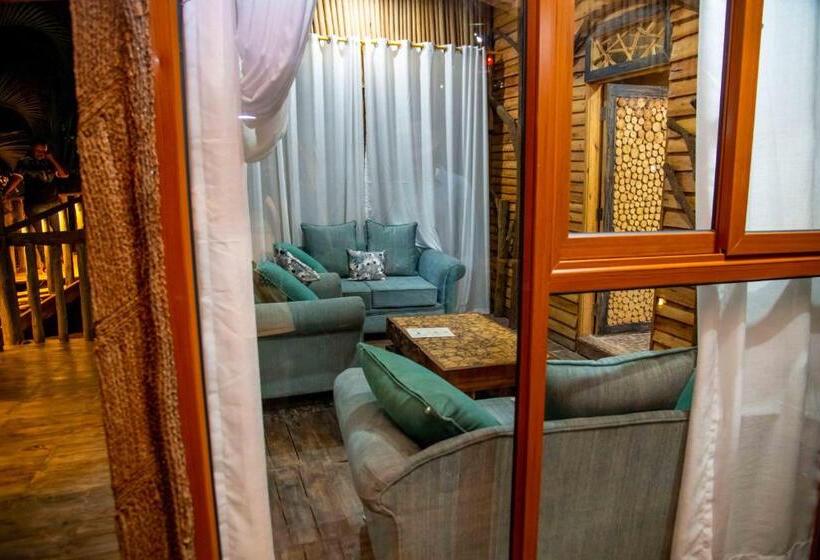 سوییت لوکس, Fusion Eco Resort And Auto Spa