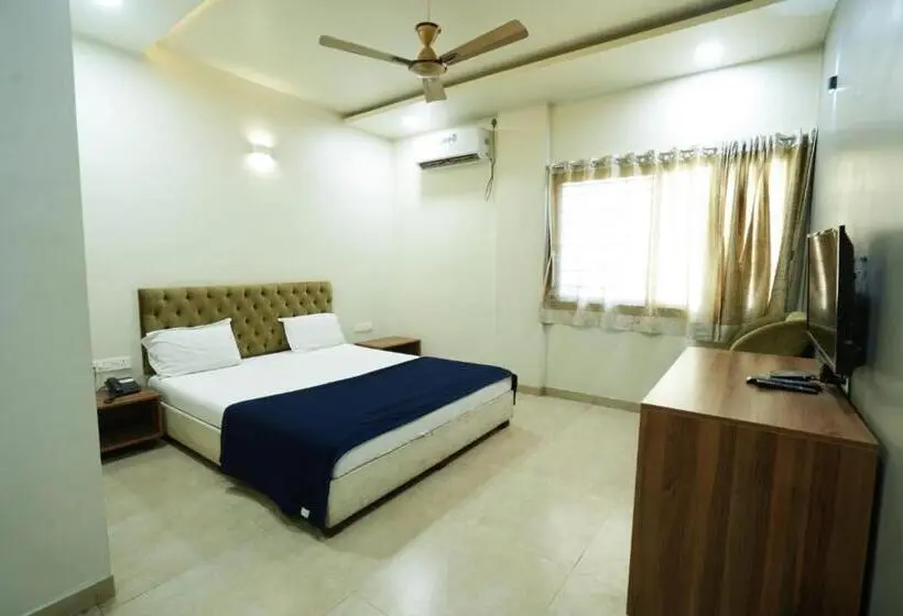 Standard Room, Anand