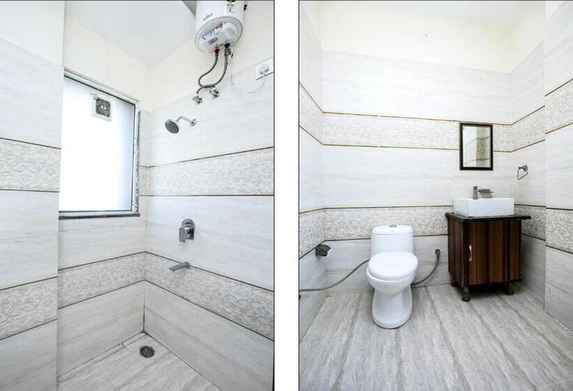 اتاق لوکس با بالکن, Jb Residency !! Luxurious & Royal Balcony Rooms !! Large Rooms
