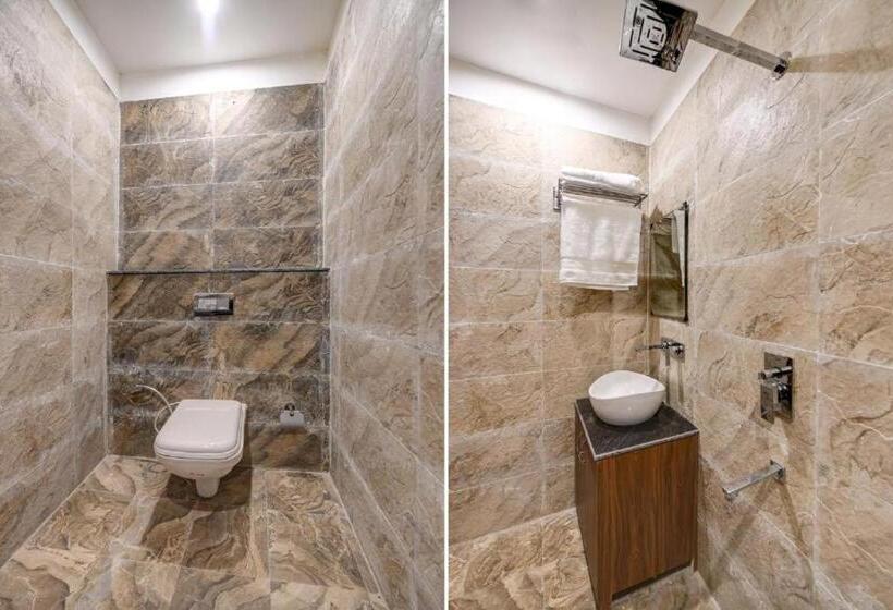 اتاق لوکس با بالکن, Jb Residency !! Luxurious & Royal Balcony Rooms !! Large Rooms