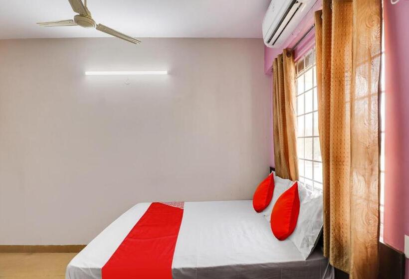 트리플 클래식 룸, Oyo Flagship Gayathri Lodging & Boarding