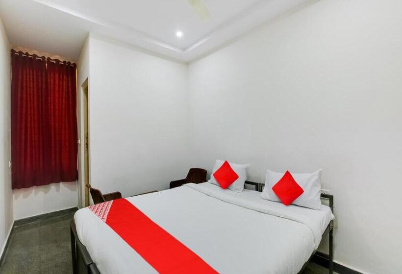トリプルクラシックルーム, O Manjushree Boarding & Lodging Nearby Dr.br Ambedkar Stadium Basveshwar Nagar