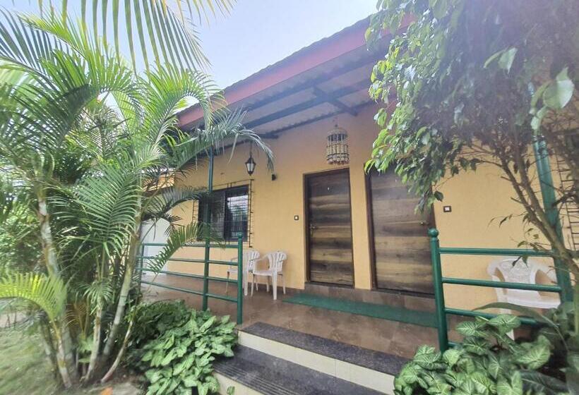 Стандартный Номер Кровать Кинг, Saifarm Resort Lonavala