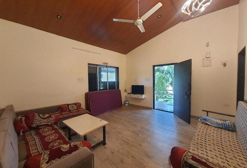 Вилла 3 Спальни, Saifarm Resort Lonavala