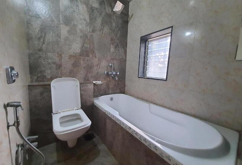 スリーベッドルーム　ヴィラ, Saifarm Resort Lonavala