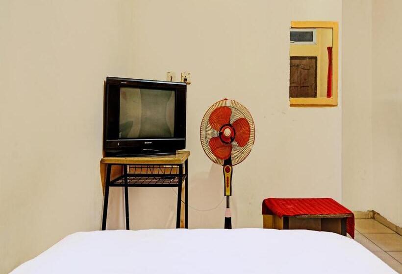 חדר אקונומי, Spot On 92192 Hana Stay