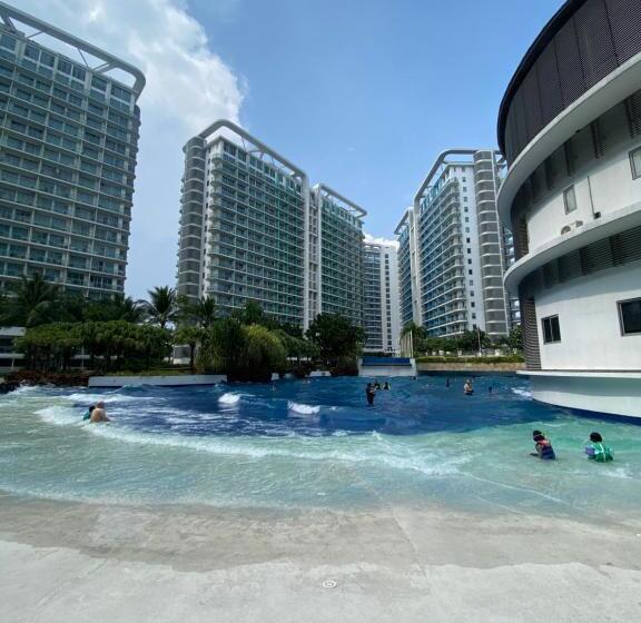 家庭间, Azure Staycation