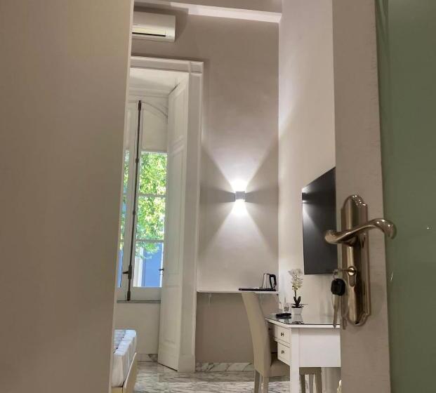 اتاق استاندارد با تخت بزرگ, Miluar Luxury B&b   Vanvitelli