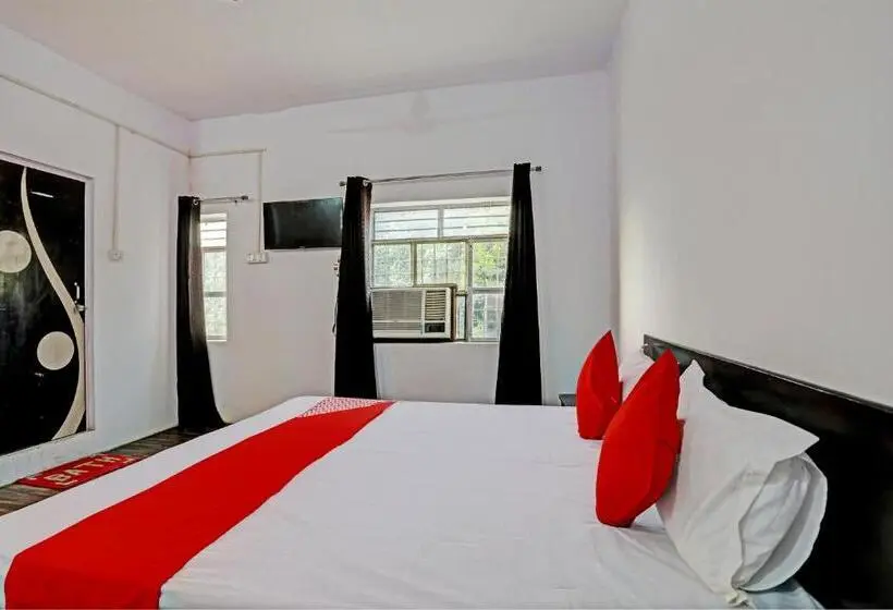 トリプルクラシックルーム, Oyo Flagship Hotel Samrat